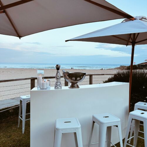 White Modern Bar